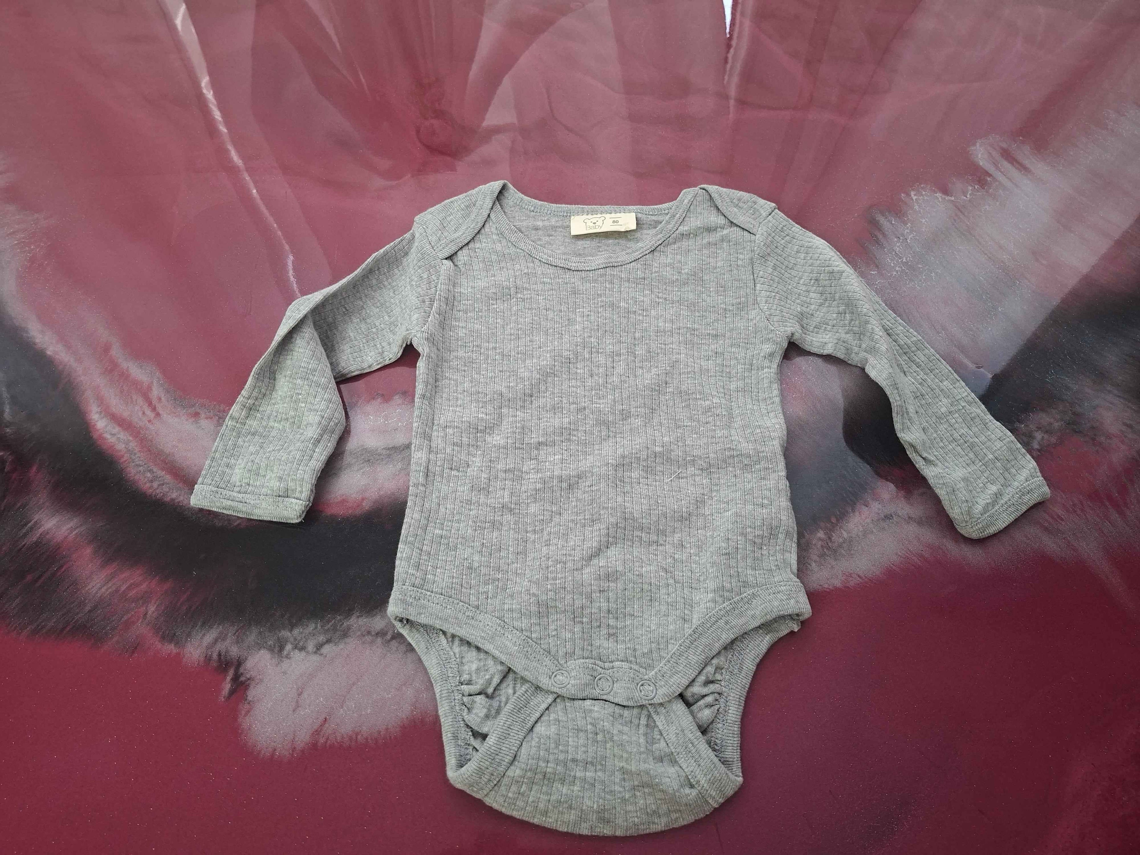 Personalisierte Baby-Bodys in vielen Farben, und jedes kann mit Sprüchen oder Motiven hergestellt werden. - Nicky's Kleiderstuebchen
